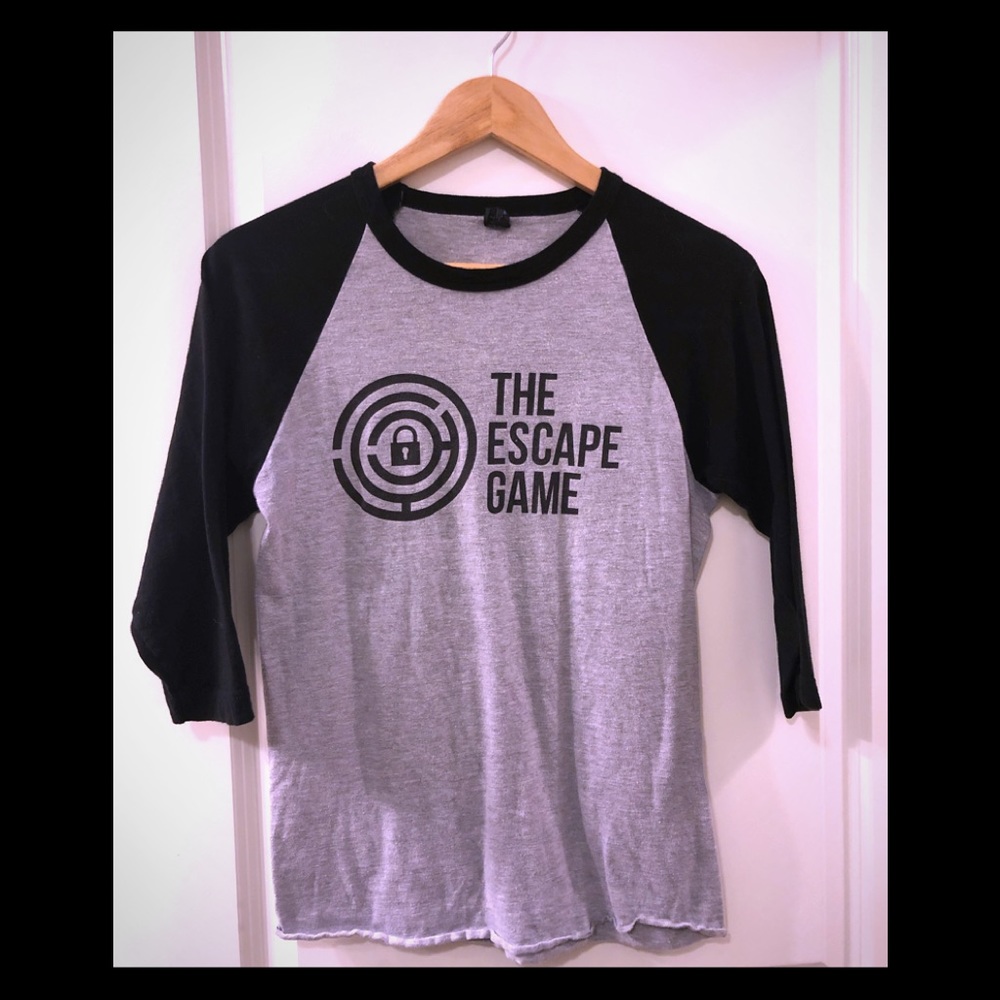 Quarter sleeve tee